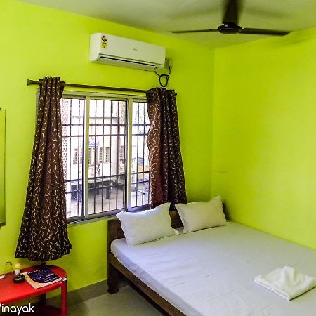 Hotel Vinayak Māldah Extérieur photo
