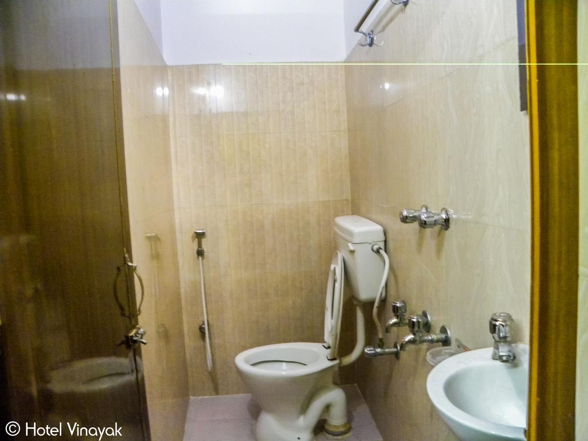 Hotel Vinayak Māldah Extérieur photo
